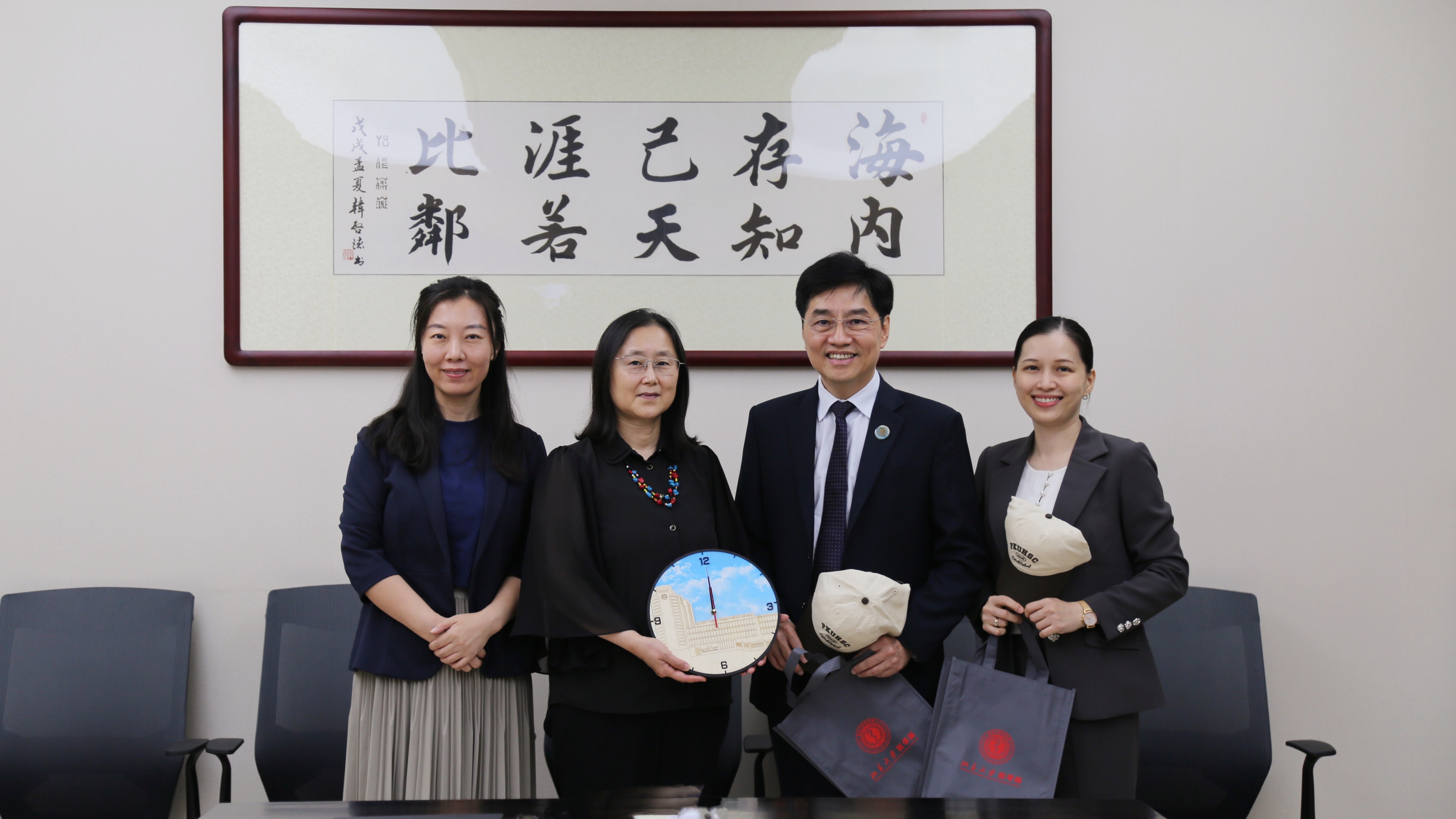 60fef0c1085140f883bec8047852f9ca.jpg 60fef0c1085140f883bec8047852f9ca.jpg