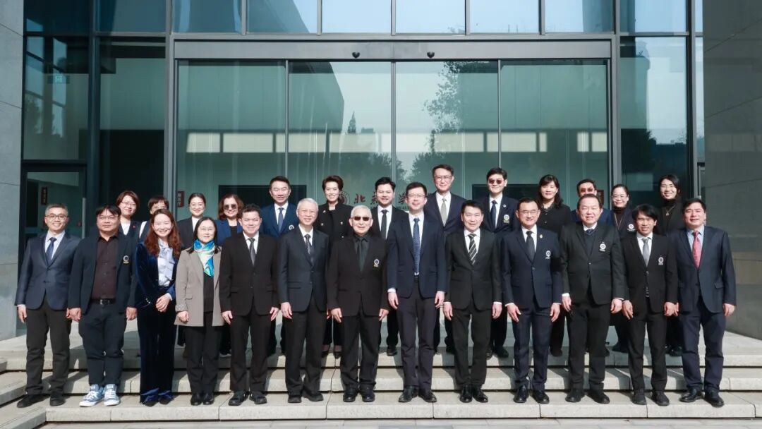 af3935d3e7994adca17d5e01dd938426.jpg 会见合影.jpg